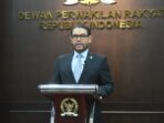 Anggota_Komisi_III_DPR_RI_Nasir_Djamil_saat_menyampaikan_keterangan_secara_daring_di_hadapan_Majelis20251105142239