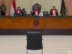 tifa-tidak-hadir-dalam-persidangan-di-pn-jaktim-kasus-dugaan-fitnah-dan-pencemaran-nama-baik-terhadap-jokowi-terkait-tudingan--1786590433598_169